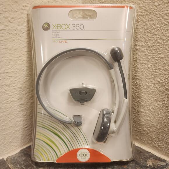 Xbox 360 Headset, White (NEW) - Microsoft - Picture 1 of 5